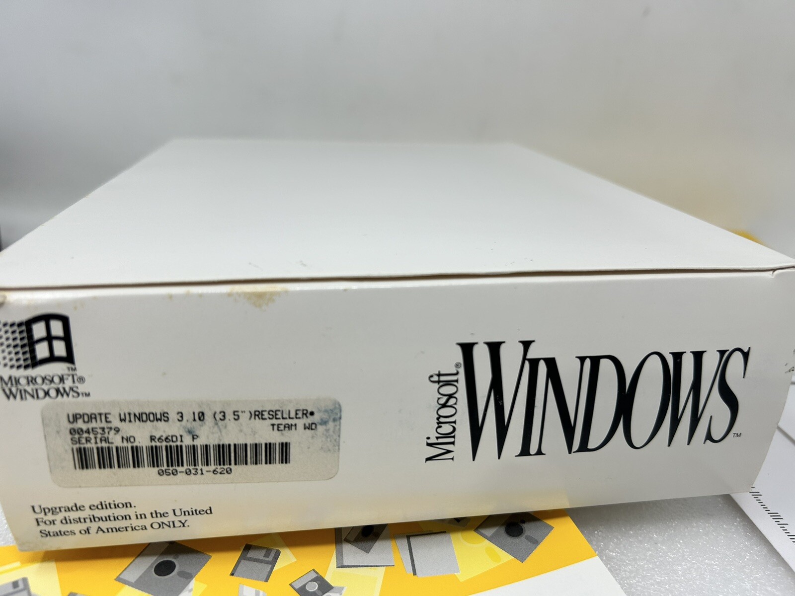 Microsoft Windows 3.1 UPGRADE Edition For Windows 3.0 or 2.X Users 3.5″ Disks
