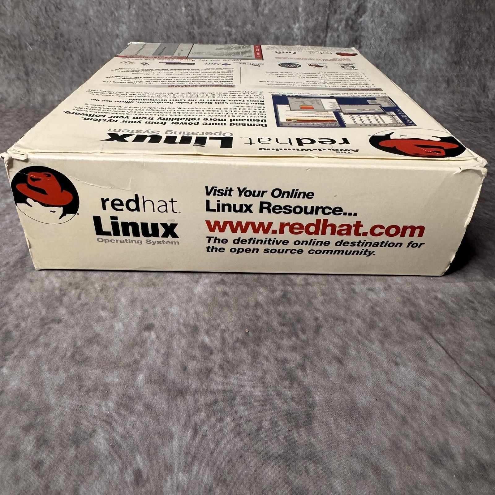 1999 Red Hat Linux 6.1 Boxed Set Complete w/ CDs & Manuals