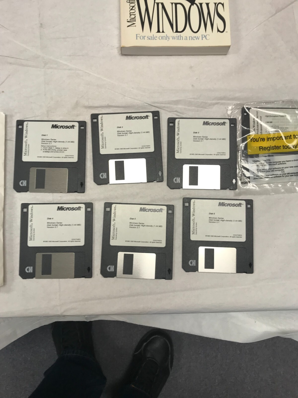 Microsoft Windows 3.1 Operating System – 3.5″ Floppy Disks 2 user’s guide