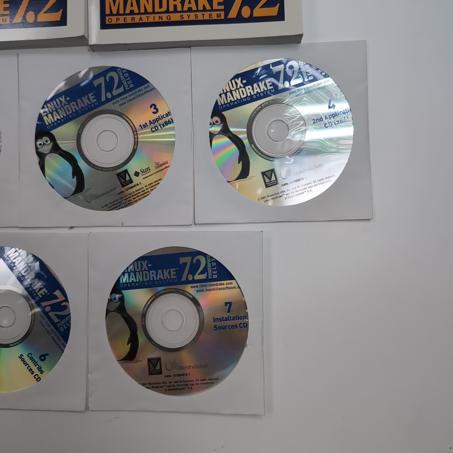Linux Mandrake 7.2 Deluxe 2001 Operating System Software Big Box 7 CD’S Manuals