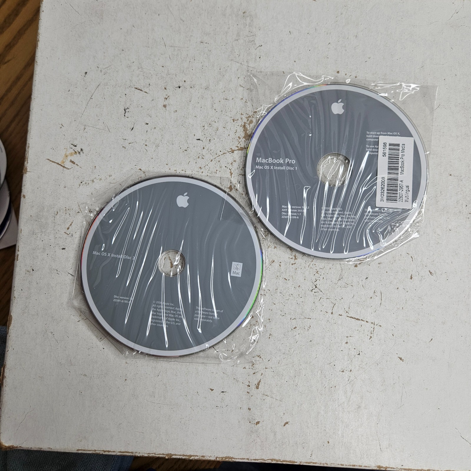 MacBook Pro Mac OS X Install Disc 1 & 2 Version 10.5 2007 OEM