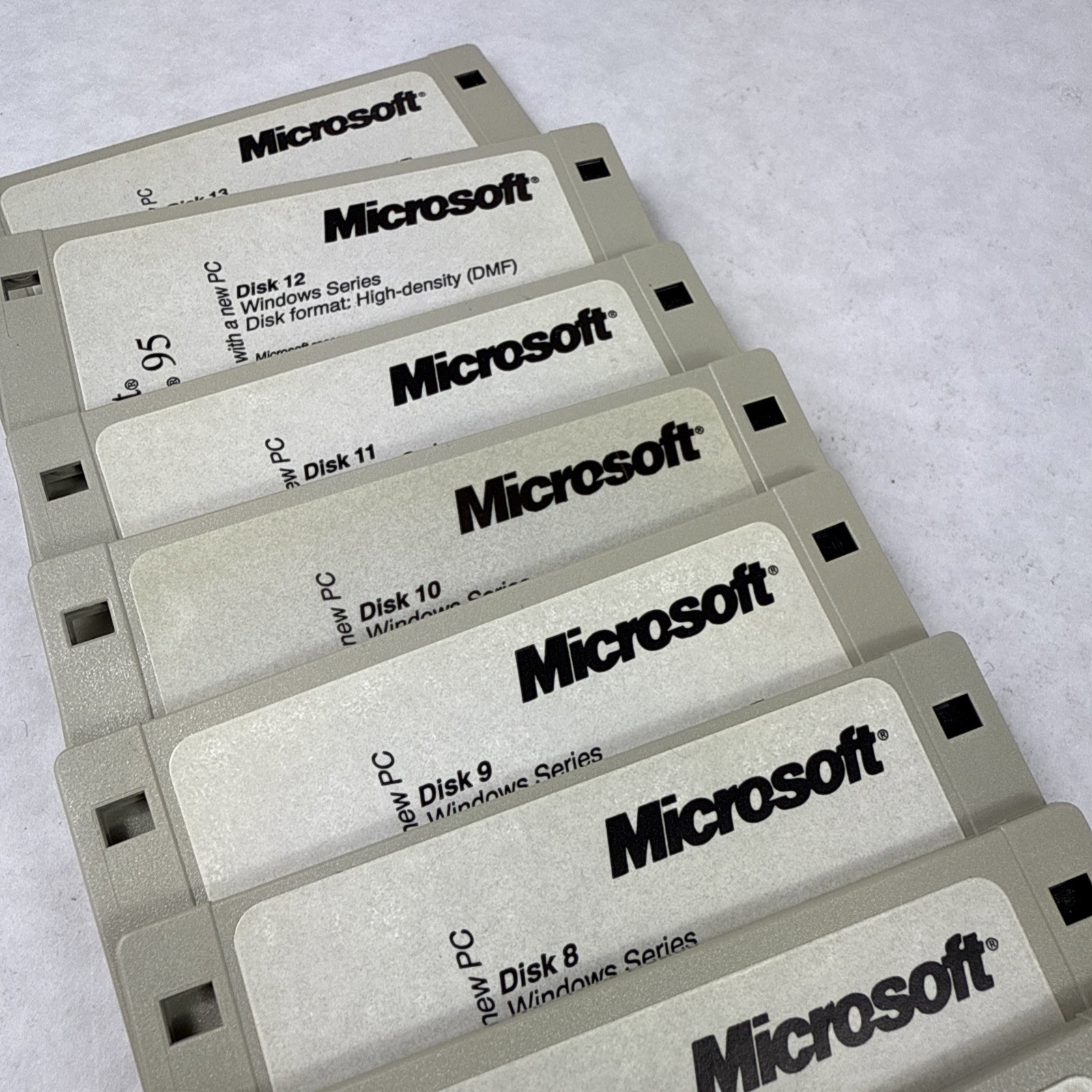 Microsoft Windows 95 Upgrade On 3.5″ Floppy Disks – Lot of 13 Disks /Diskettes