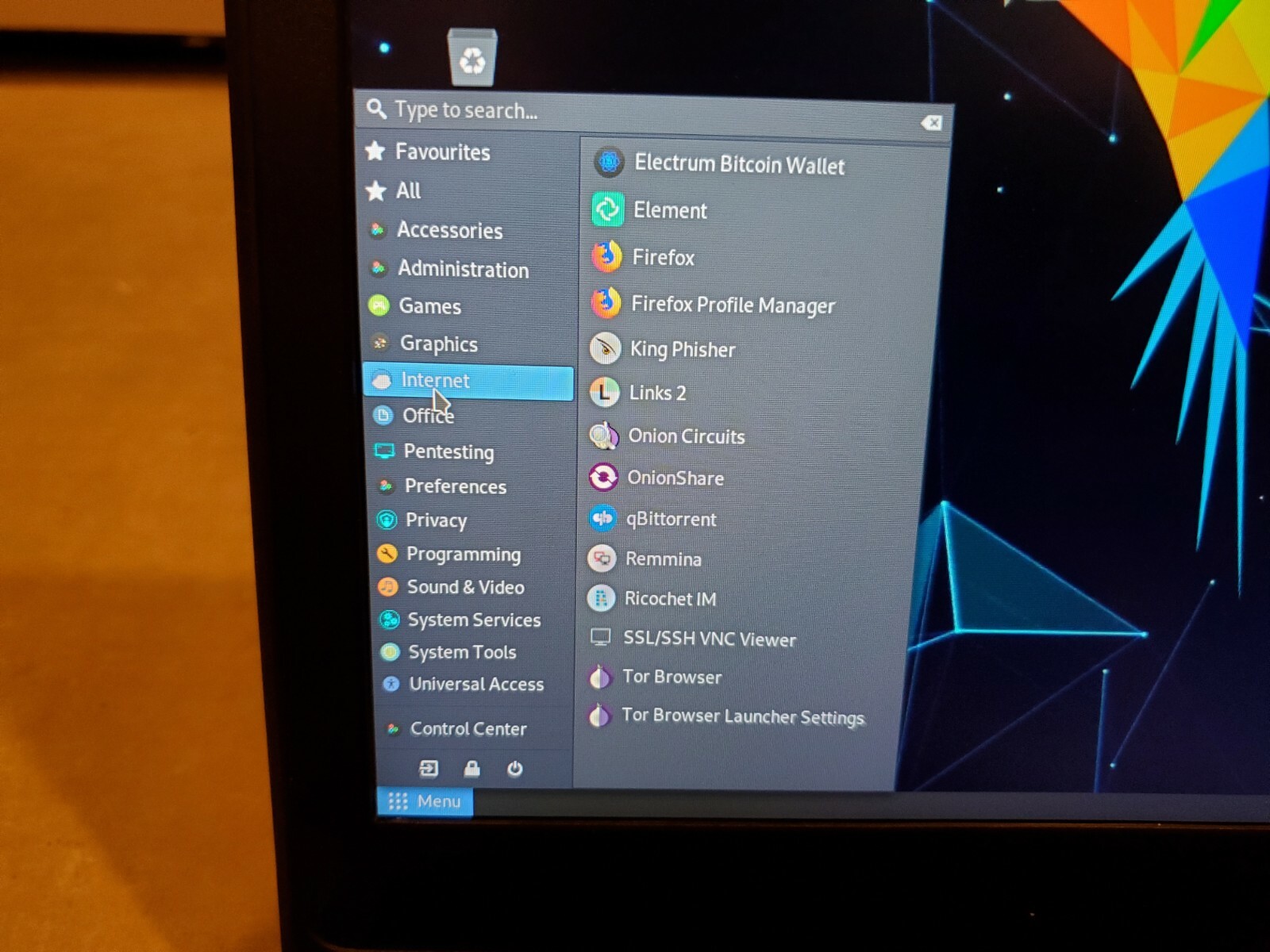 Parrot 4.11.2 Mate Desktop x64 Pen Test – Red Team OS Bootable on 16G USB Stick!