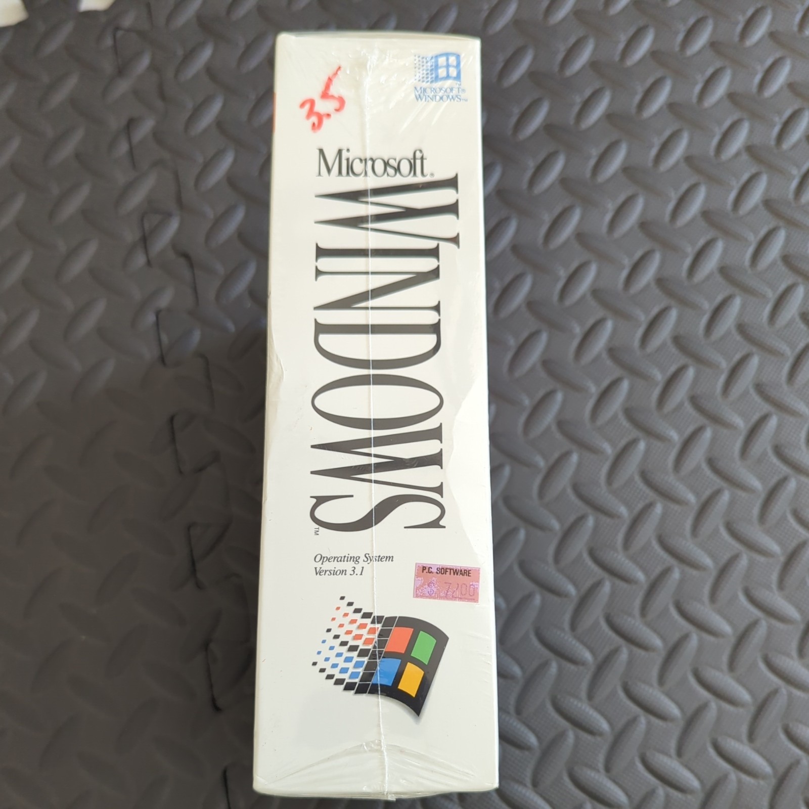 Microsoft Windows 3.1 sealed in box