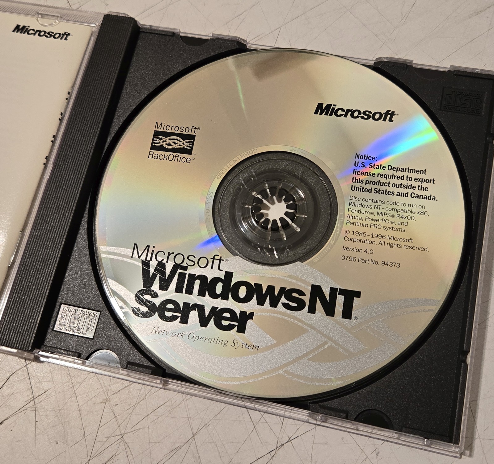 Microsoft Windows NT Server 4.0 – Complete installation package CD & disks
