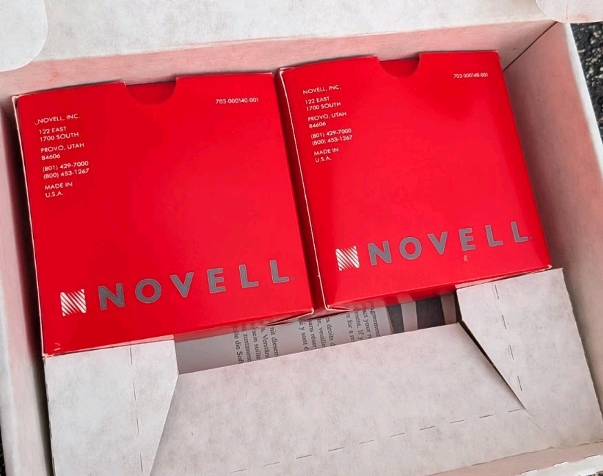 Netware Kit v2.2 by Novell Operating System Floppy & Books Vtg