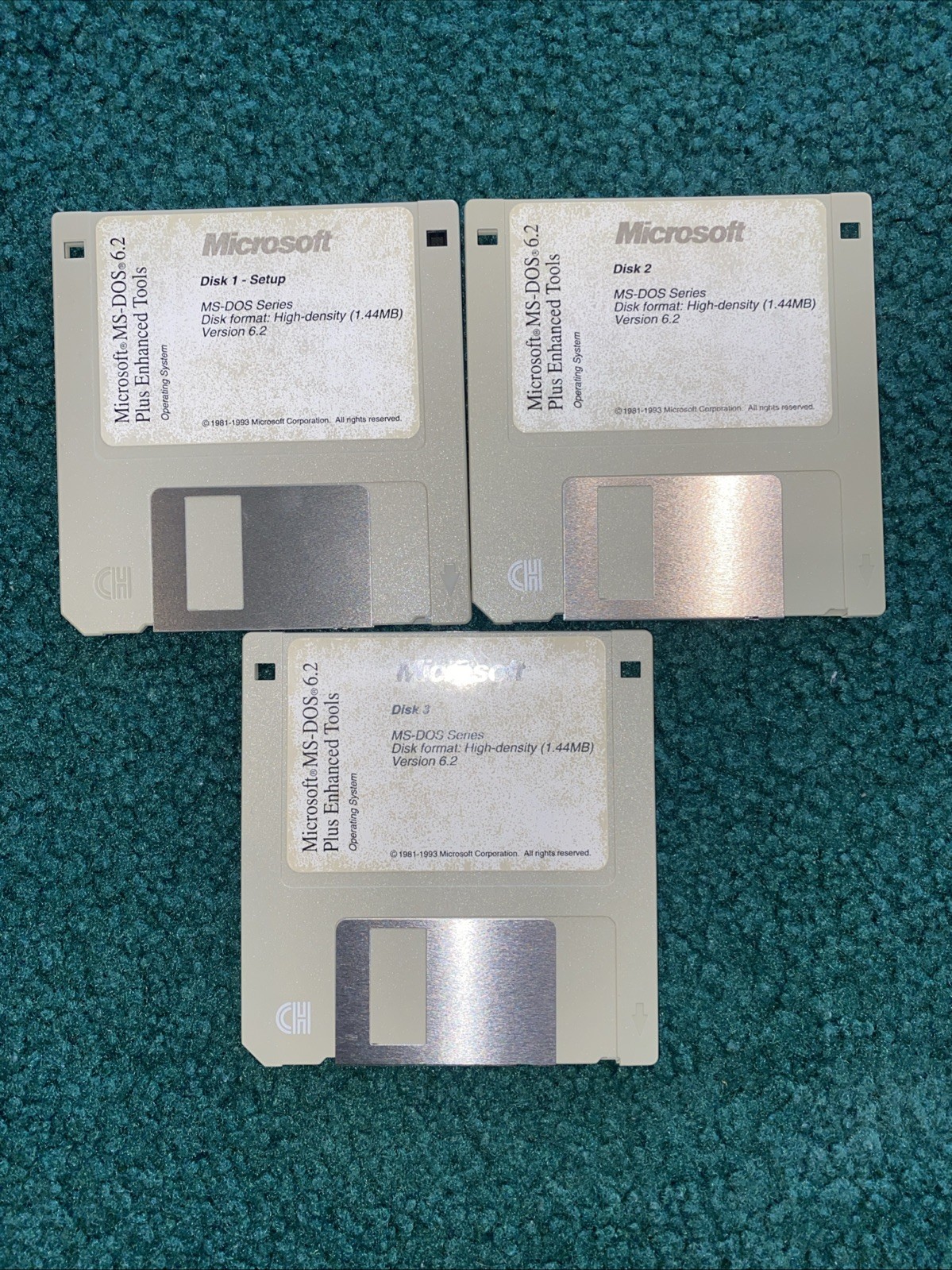 Microsoft Windows MS-Dos 6.2 OS Upgrade on 3.5″ Disk Software. Discs 1,2,3
