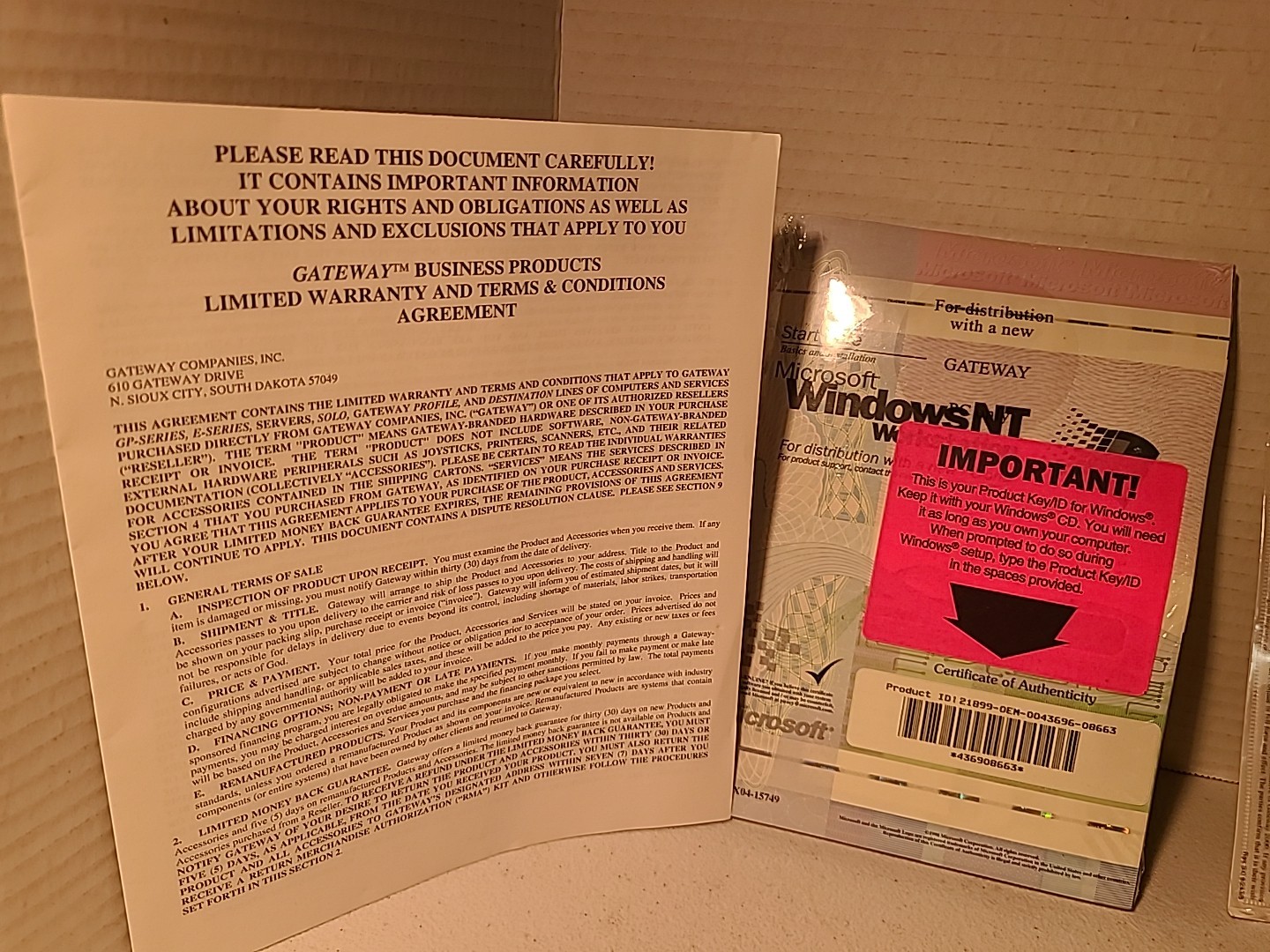 Microsoft Windows NT Workstation 4.0 SP5 CD-ROM, 3.5 Floppies, Manual & COA 04
