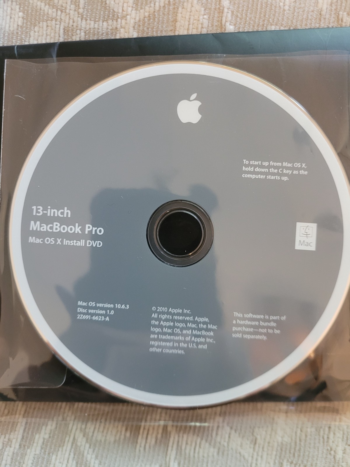 Apple Mac OS X 10 OEM Disk set with Everything book & apple decals +Install DVD