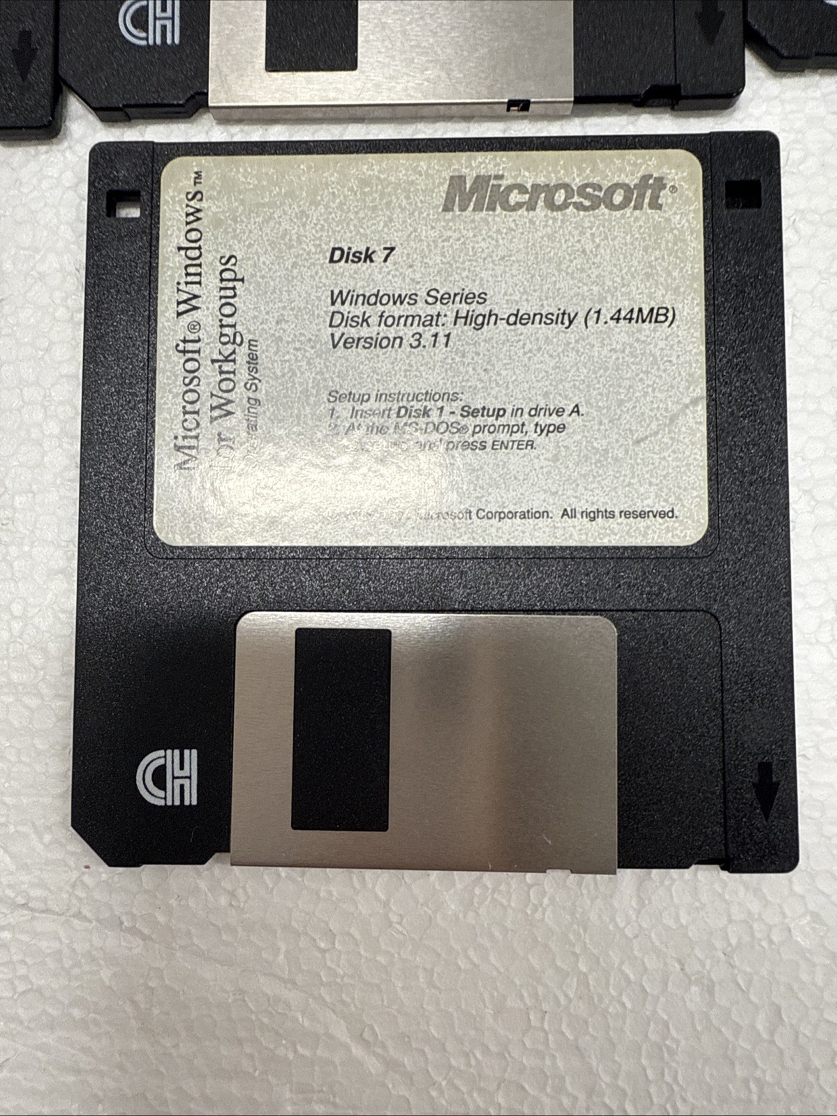 MS Windows 3.11 on 3.5″ 1.44MB Floppy Disk install – Workgroups 7 Disks Untested
