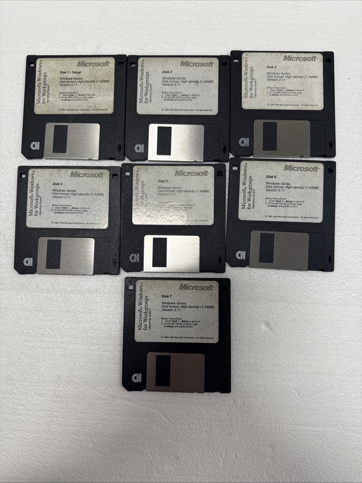 MS Windows 3.11 on 3.5″ 1.44MB Floppy Disk install – Workgroups 7 Disks Untested