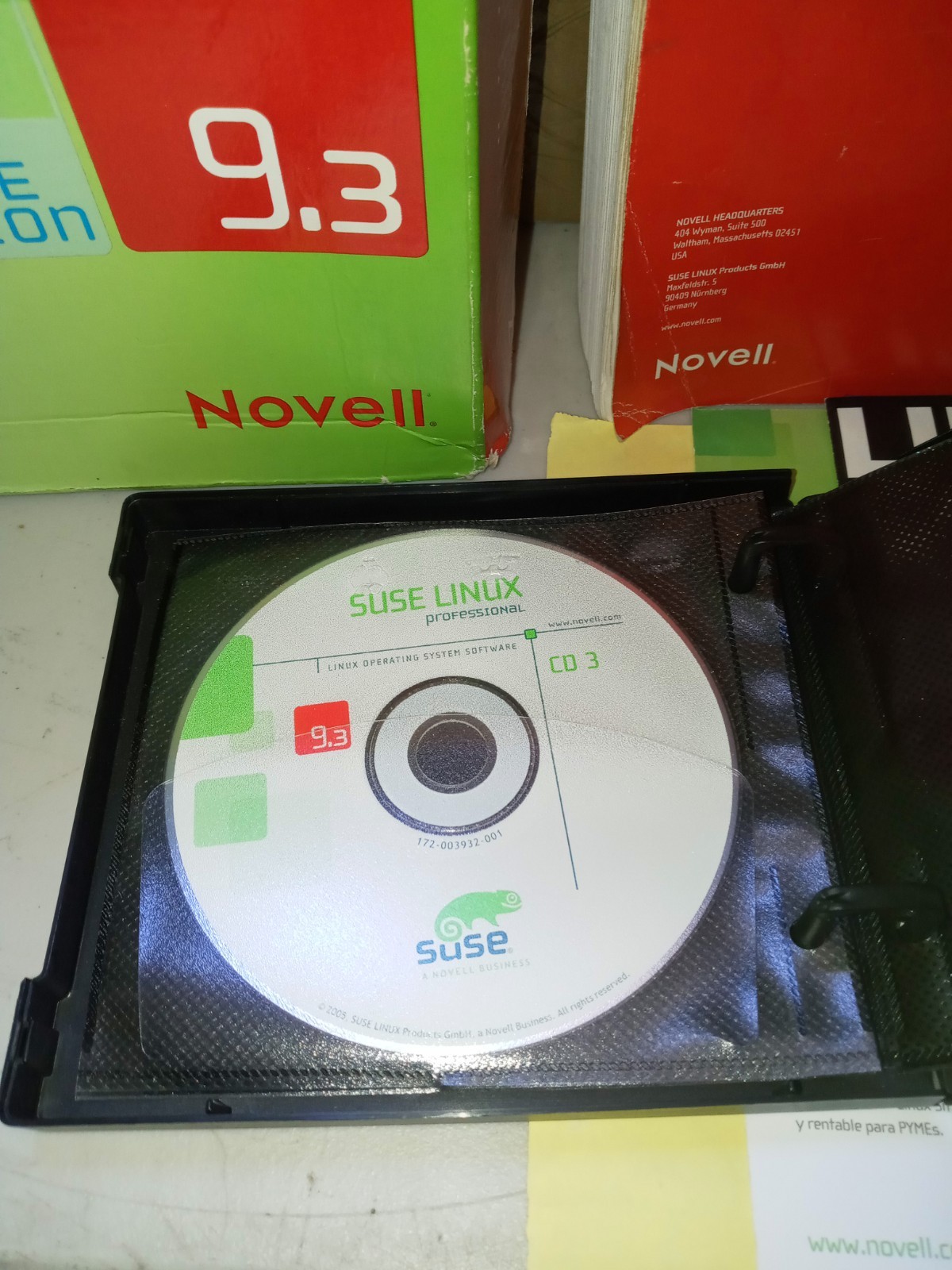 SUSE LINUX Professional 9.3 Includes 7 CD’s, Guide Etc. Big Box Novell