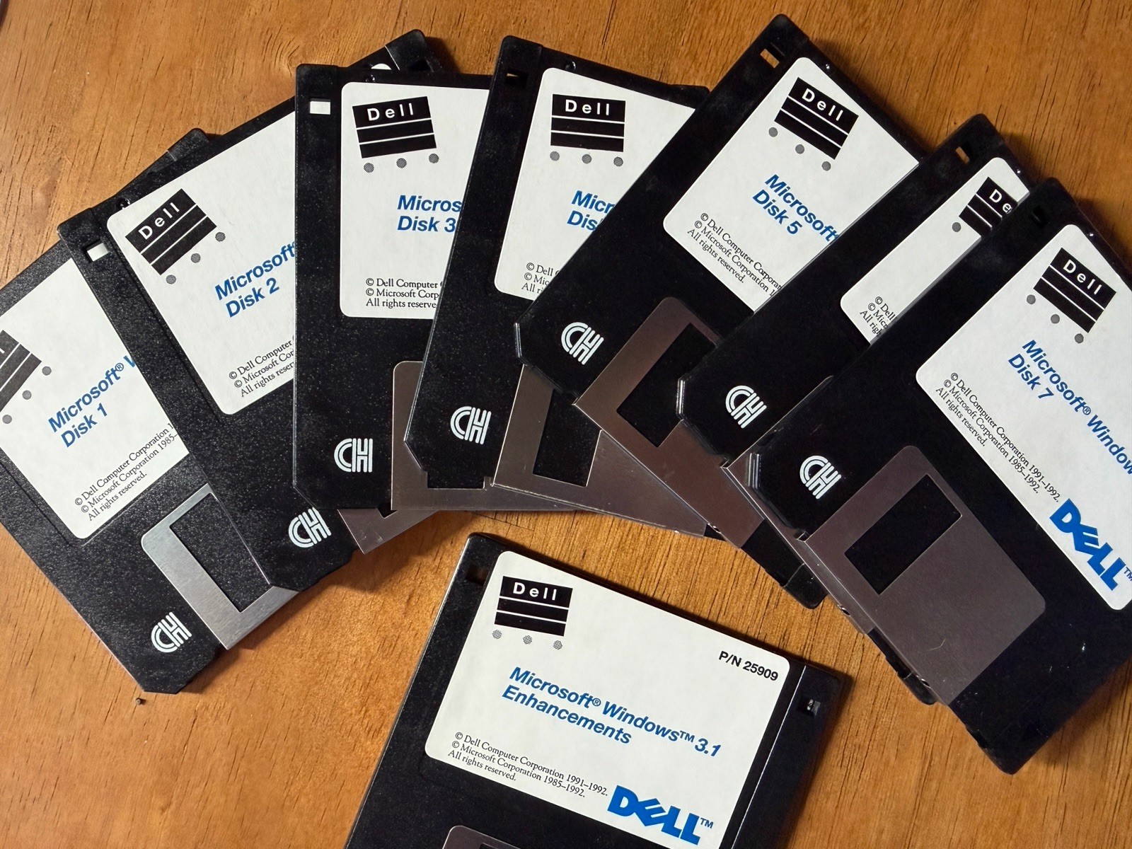 Dell Microsoft Windows 3.1 OEM 8-Disk Set 3.5” Floppy 1992 Untested
