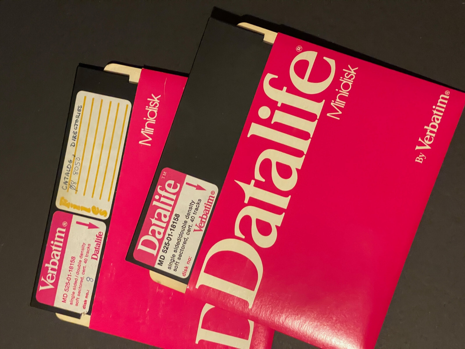 CLASSIC VINTAGE „DISK BANK” C64 SOFTWARE TITLES & 5.25″ DISKETTES 20 W/DATA RARE