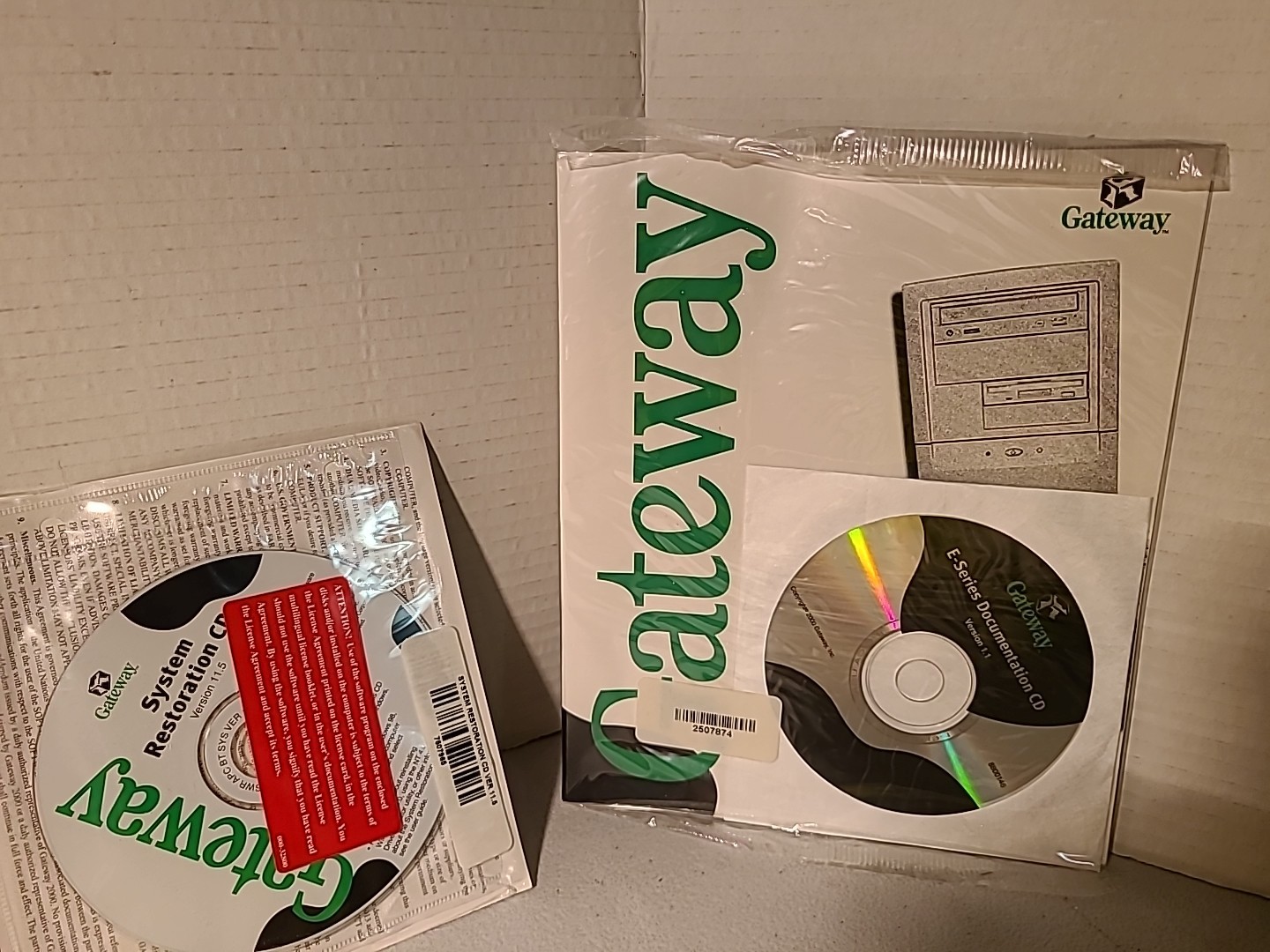 Microsoft Windows NT Workstation 4.0 SP5 CD-ROM, 3.5 Floppies, Manual & COA 04