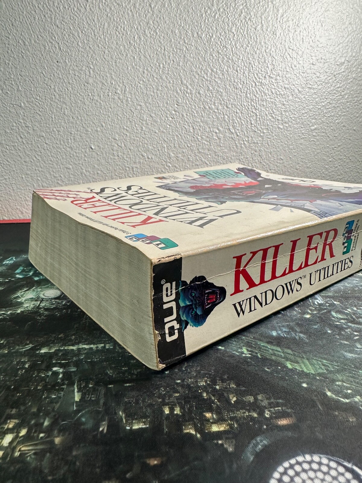 Killer Windows Utilities Microsoft 1993 Retro Floppy Disk QUE Windows