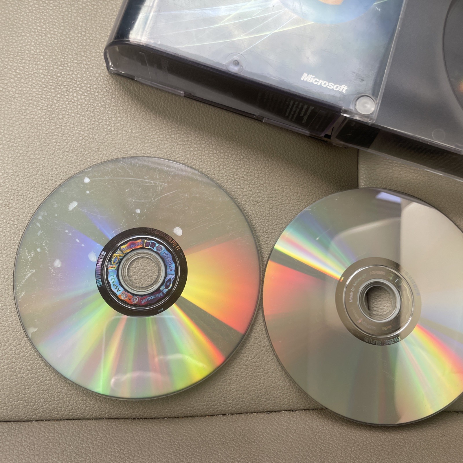 MS Windows Vista Ultimate Upgrade 32 & 64 Bit Genuine Retail Version 2-Discs