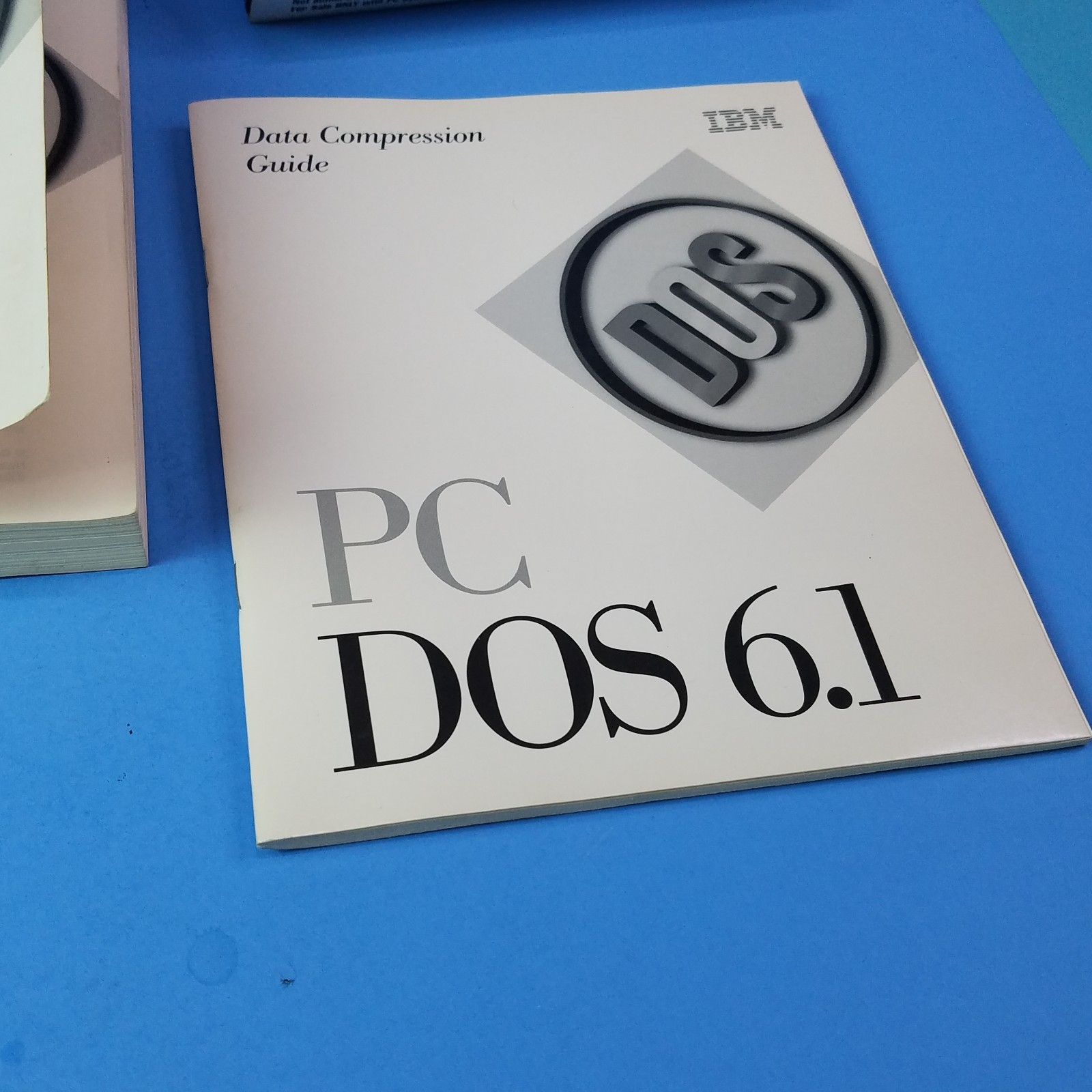 VTG. IBM PC DOS 6.1 Software Operating System User manuals 3.5” disk in box