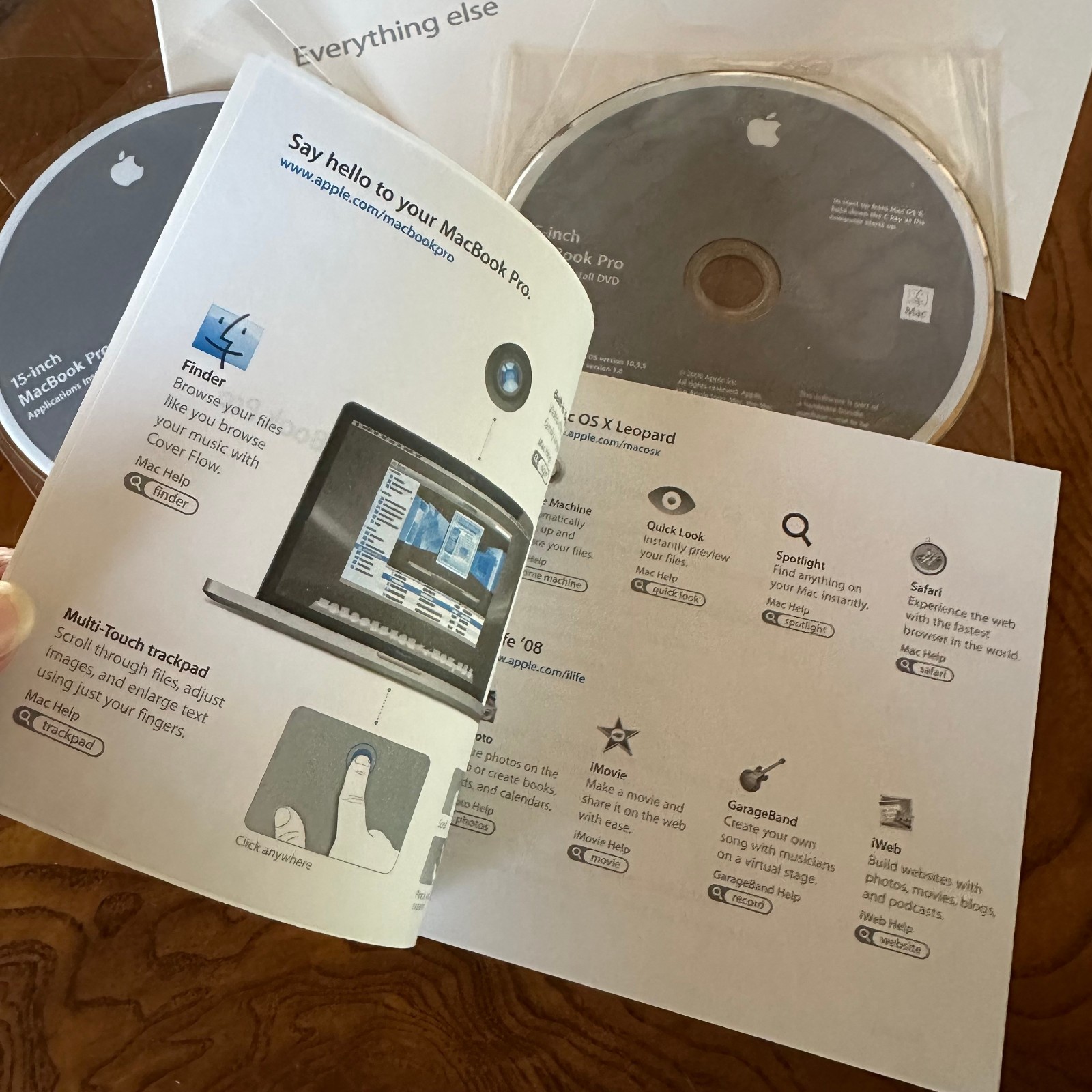 Apple 15-inch MacBook Pro Mac OS X 10.5.5 Install & Applications OEM & Manual