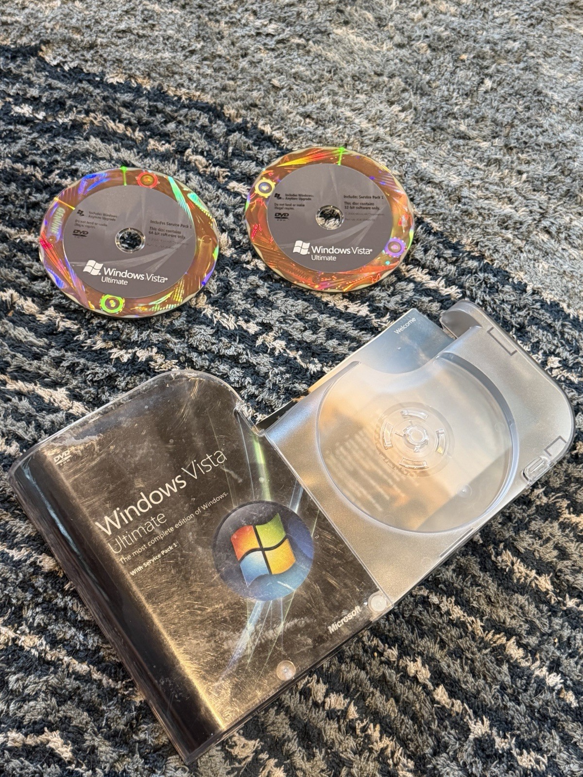 Microsoft Windows Vista Ultimate Retail Box 32 & 64-bit with Key