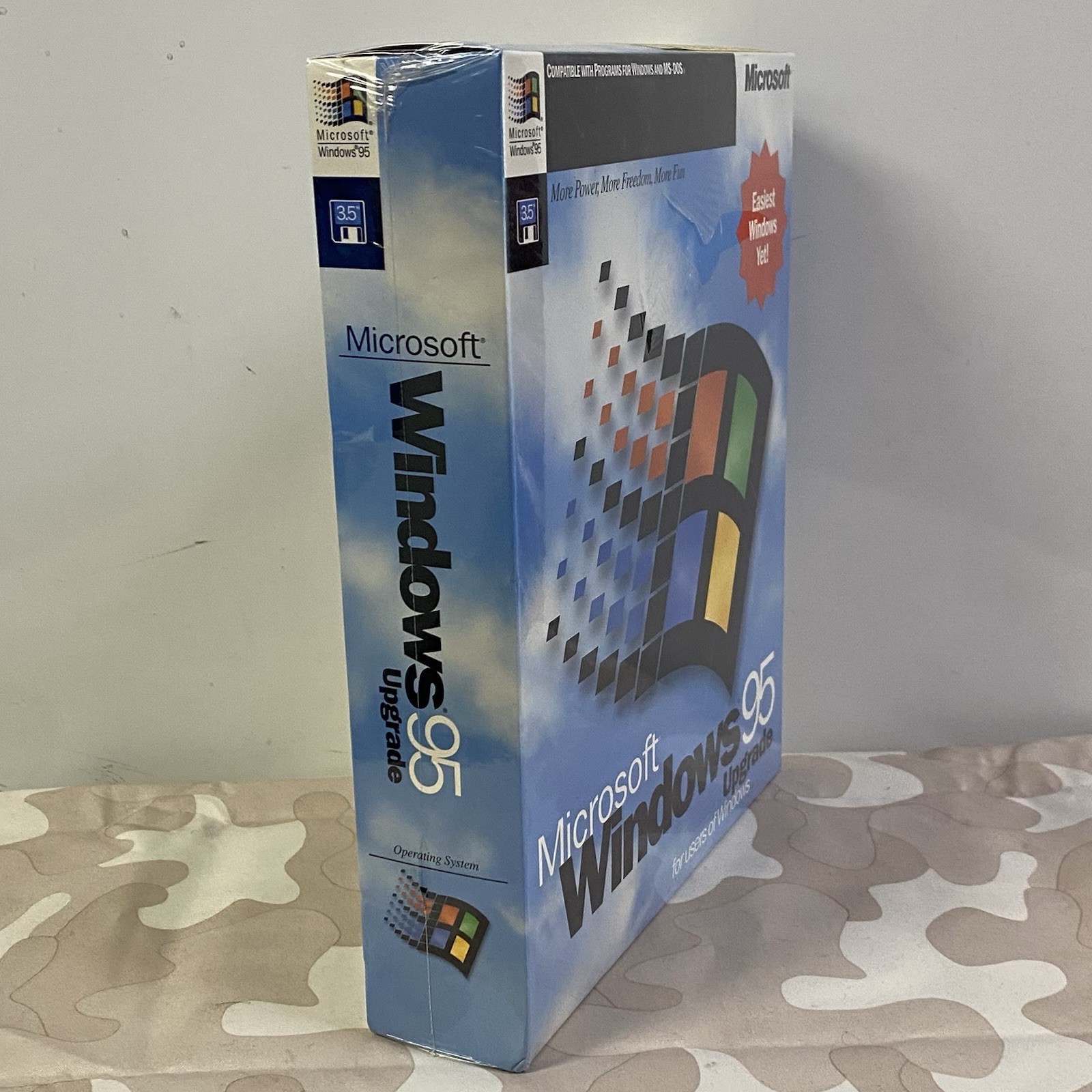 Microsoft Windows 95 Upgrade 3.5 Floppy SEALED Promo Sample Vintage 1995 Sealed