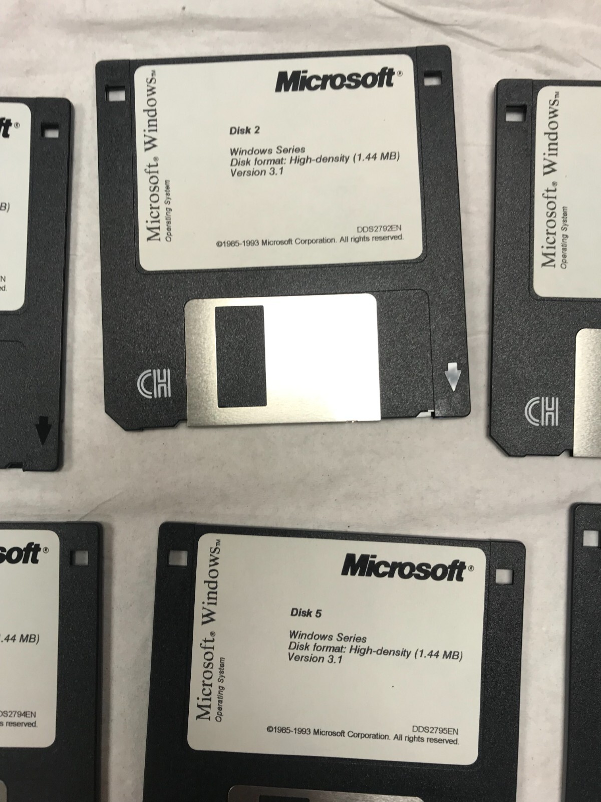 Microsoft Windows 3.1 Operating System – 3.5″ Floppy Disks 2 user’s guide