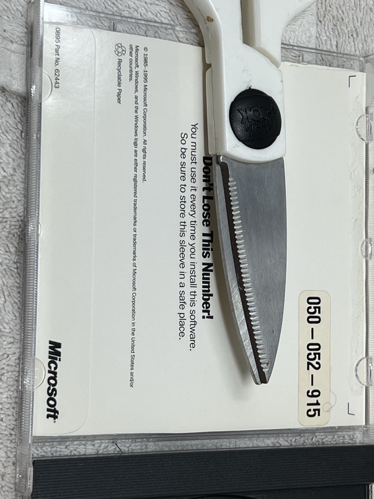 Microsoft Windows 95 CD-ROM in jewel case