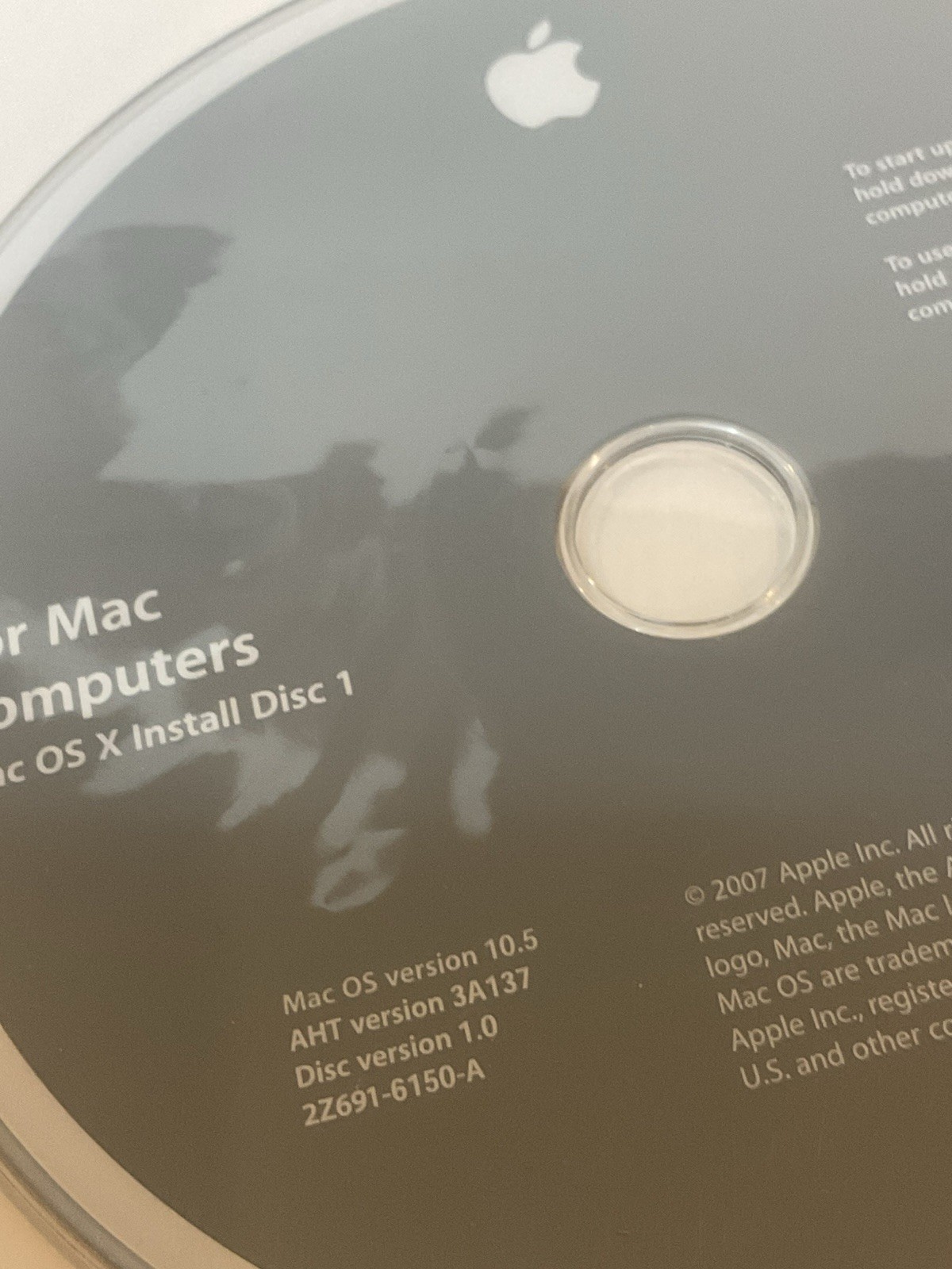 Apple Mac OS X Install Disc 1 and 2 Version 10.5 OEM Retail