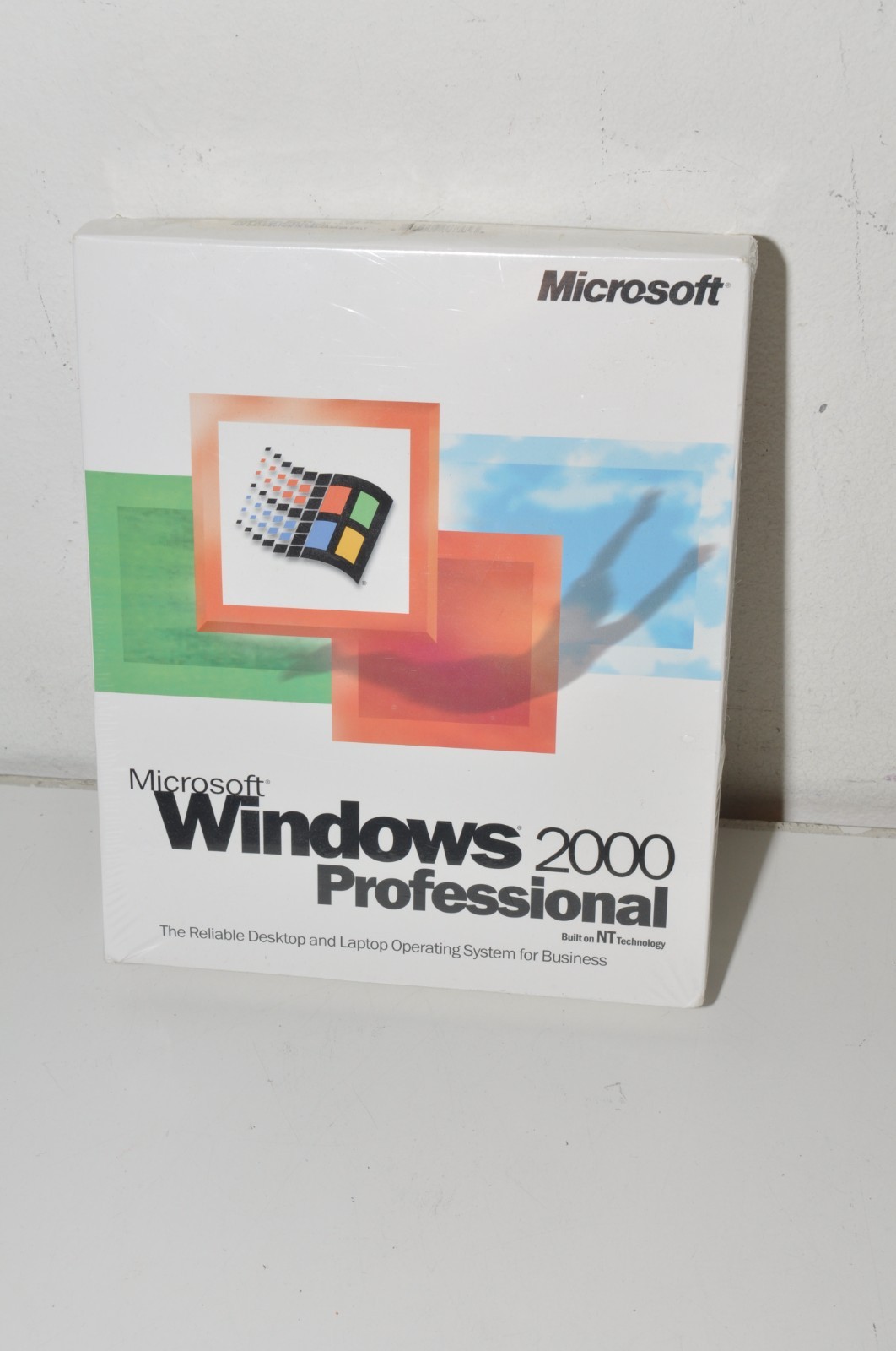 Microsoft Windows 2000 Professional CD English Operating System Sealed Box