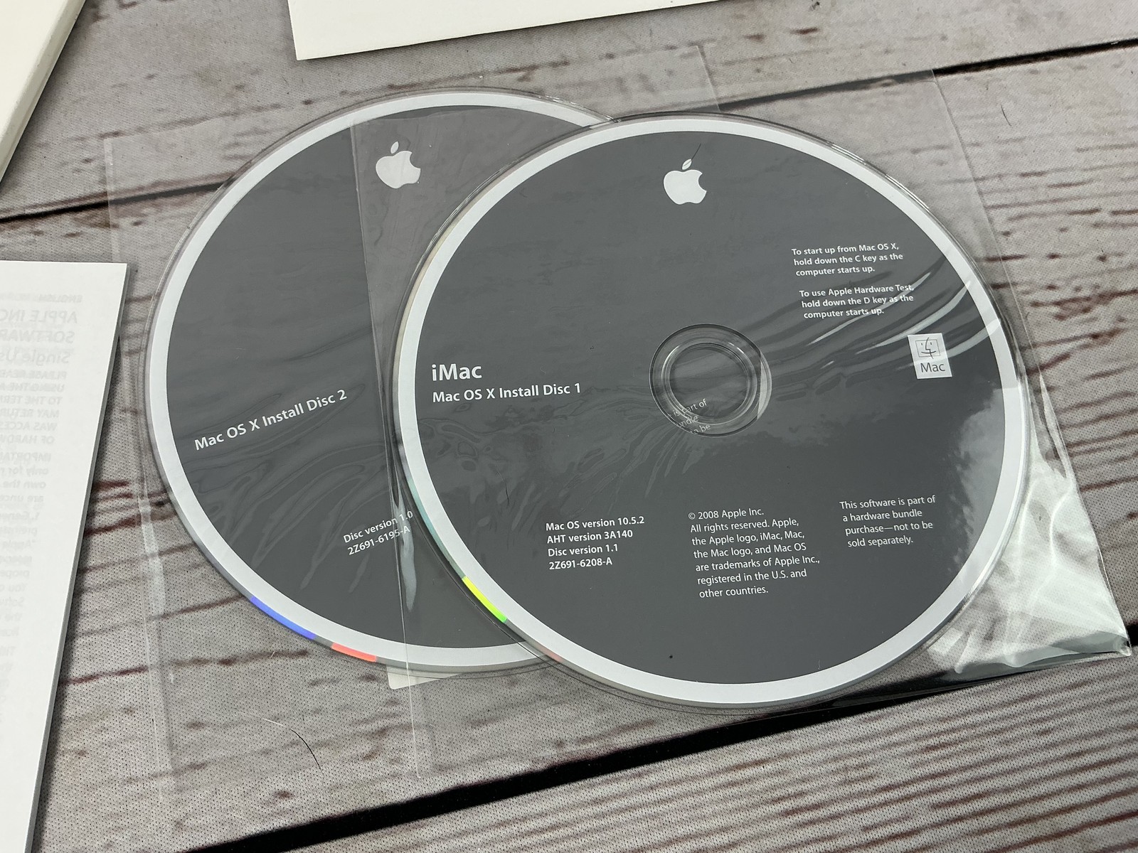 Apple Mac OS X 10.5.2 Leopard iMac Install Discs 1 & 2 Software Kit w/ Stickers
