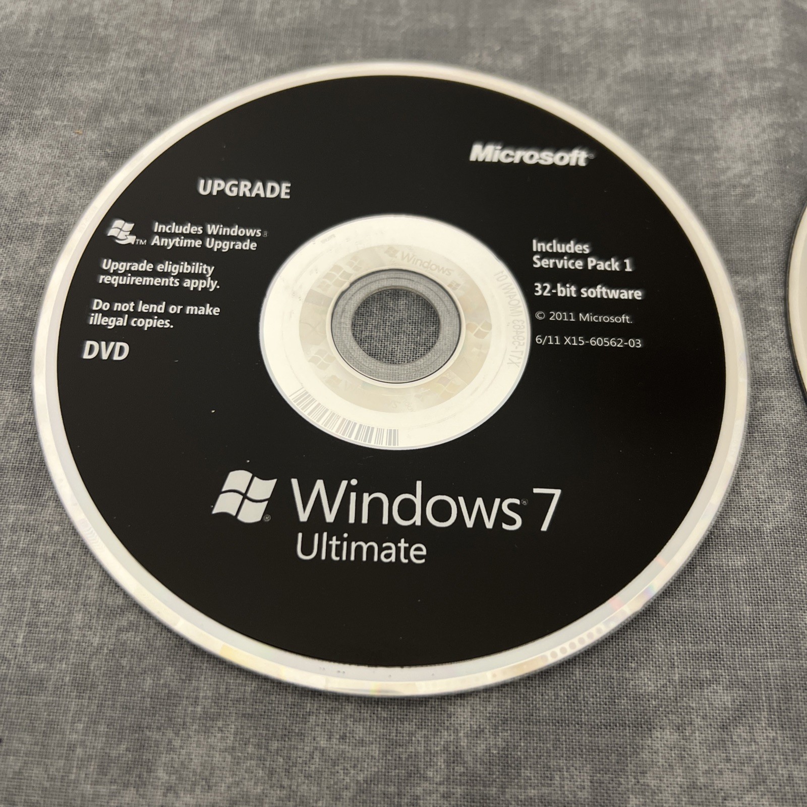 Microsoft Windows 7 Ultimate Upgrade 32/64 DVD with Key in Retail Box
