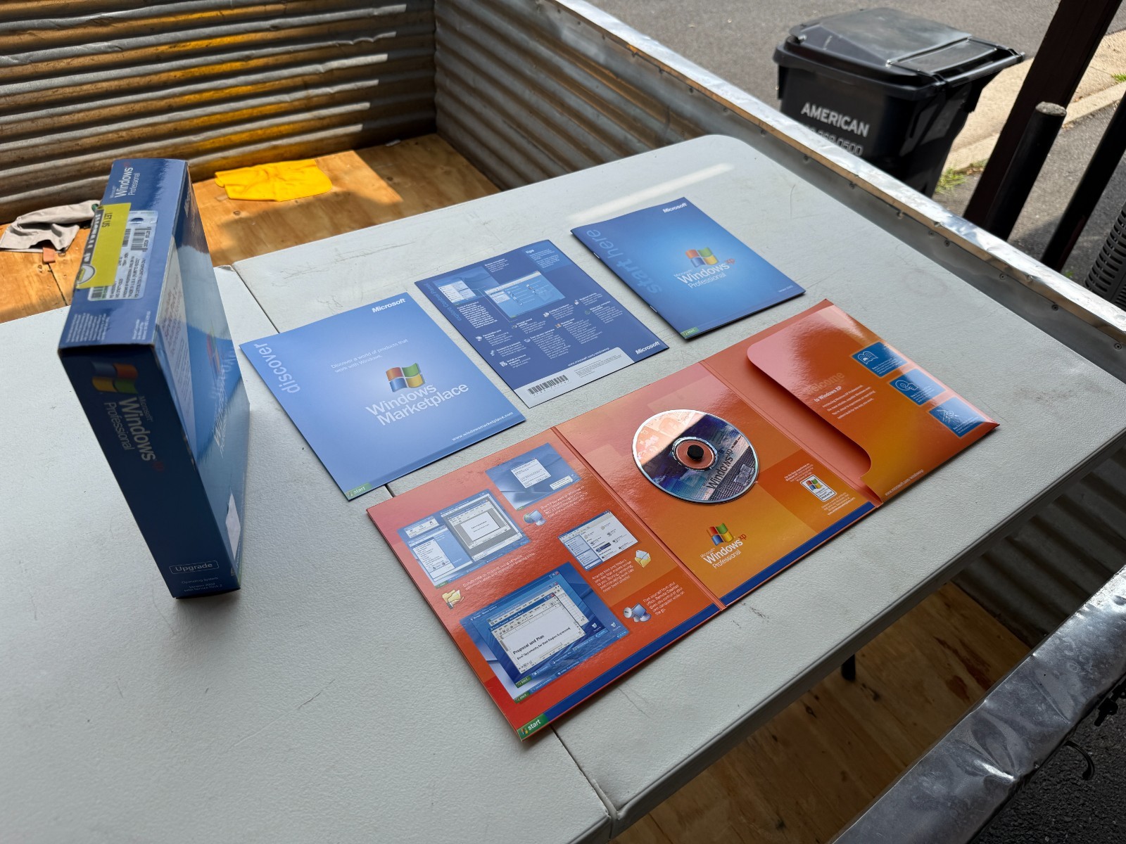Vintage Microsoft Windows XP Professional Upgrade SP2 Service Pack 2 | CIB Compl