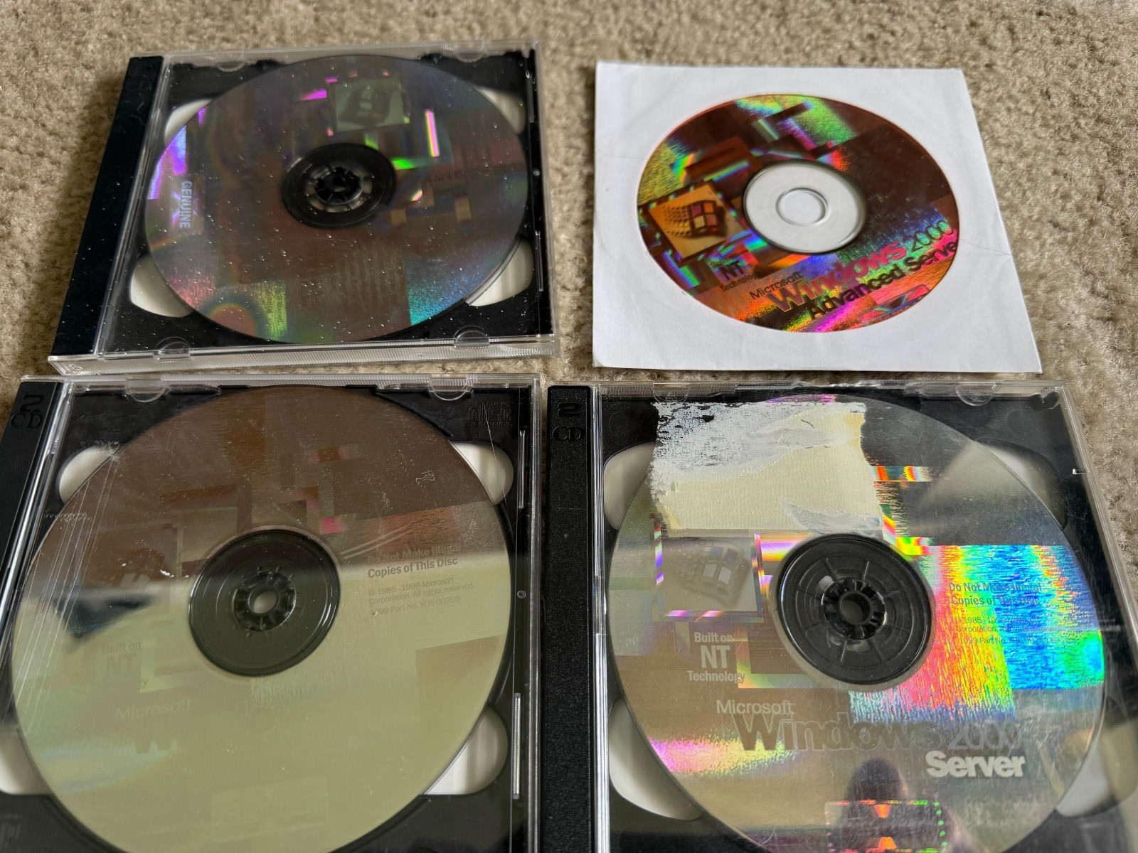Lot of 4 Microsoft Windows 2000 Server CD WITH PRODUCT KEY Advanced