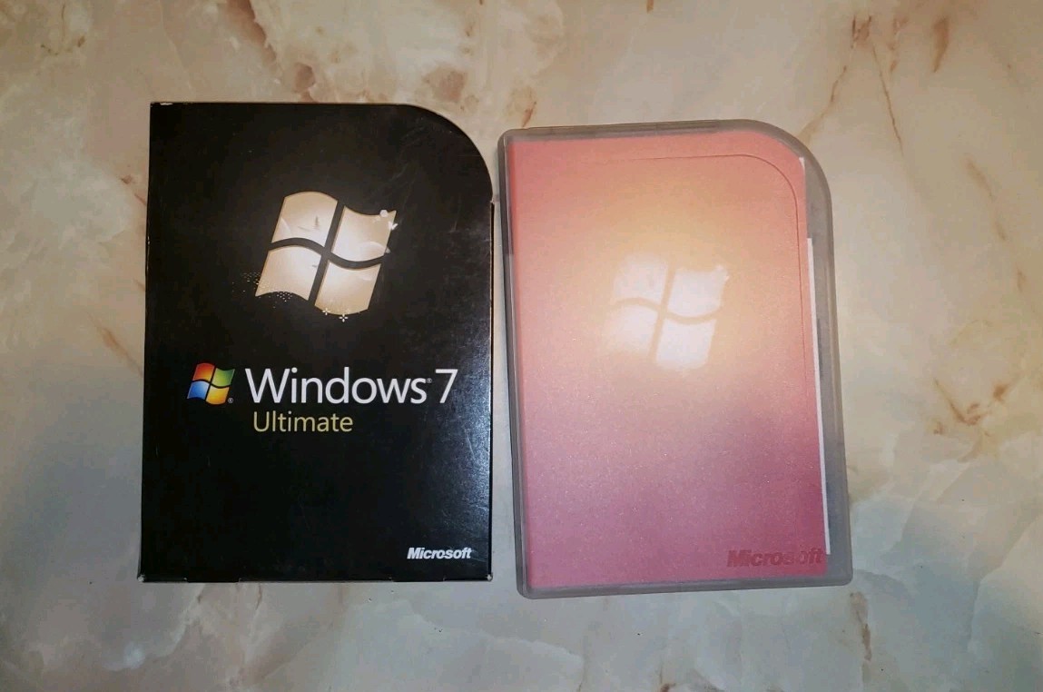 Microsoft Windows 7 Ultimate 32 Bit and 64 Bit DVDs MS WIN Full Retail Box Vers.