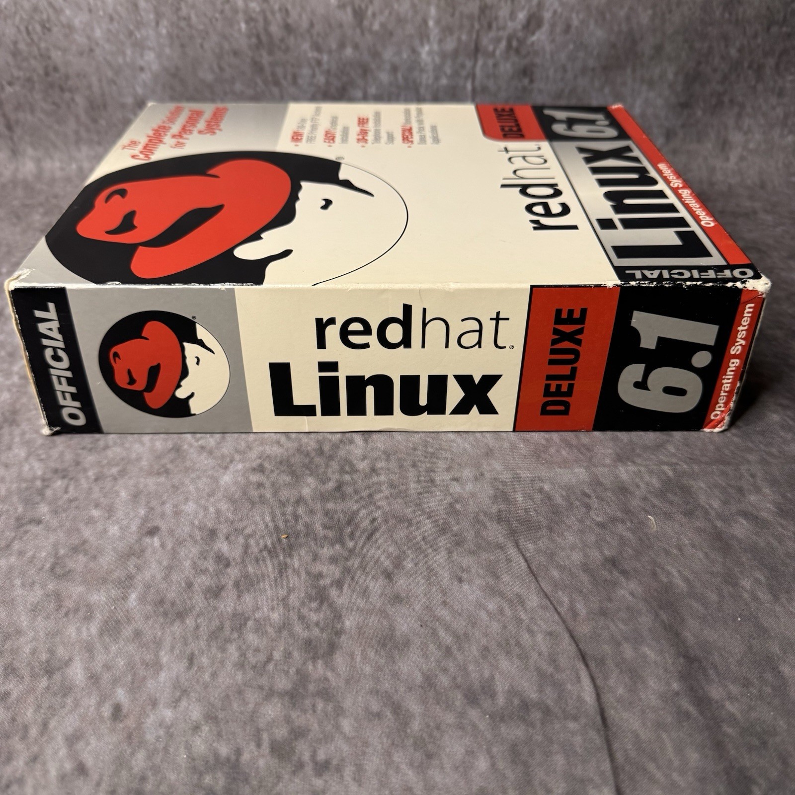1999 Red Hat Linux 6.1 Boxed Set Complete w/ CDs & Manuals
