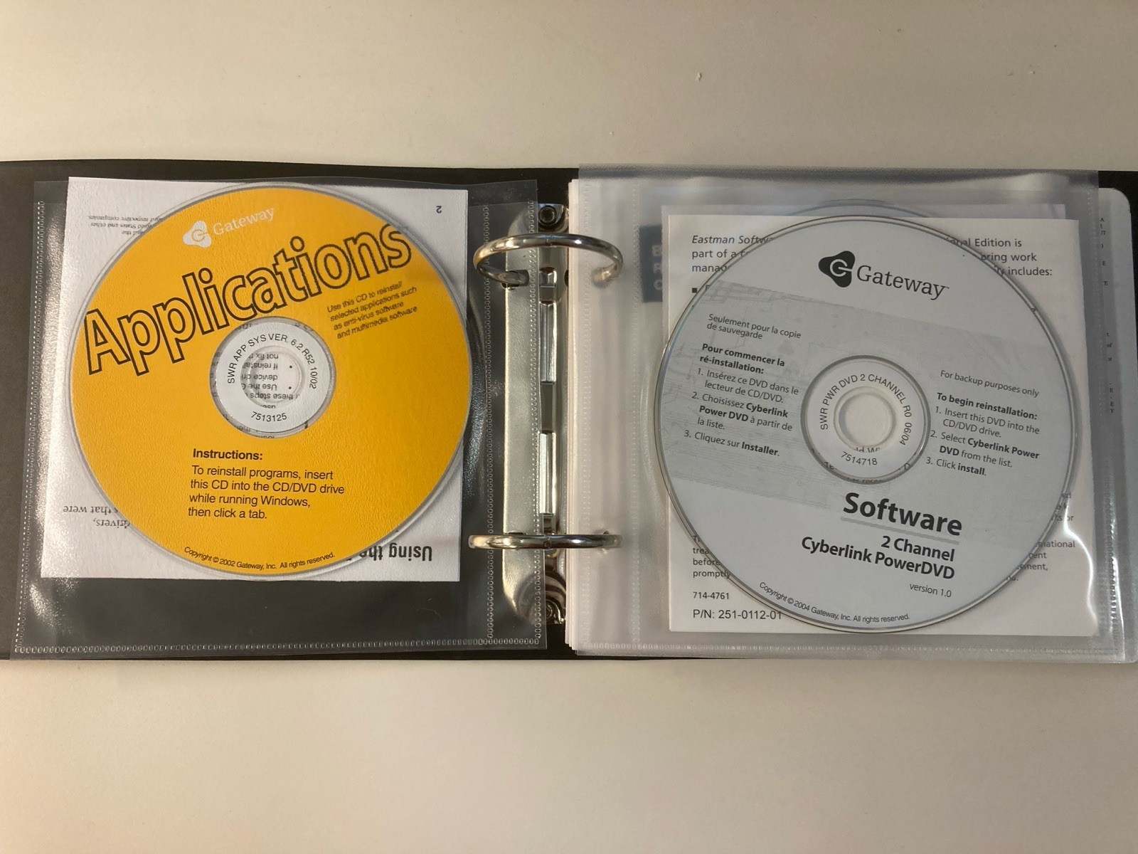 Lot: Vintage 12-disk binder of Gateway Applications, Drivers, Documentation, etc