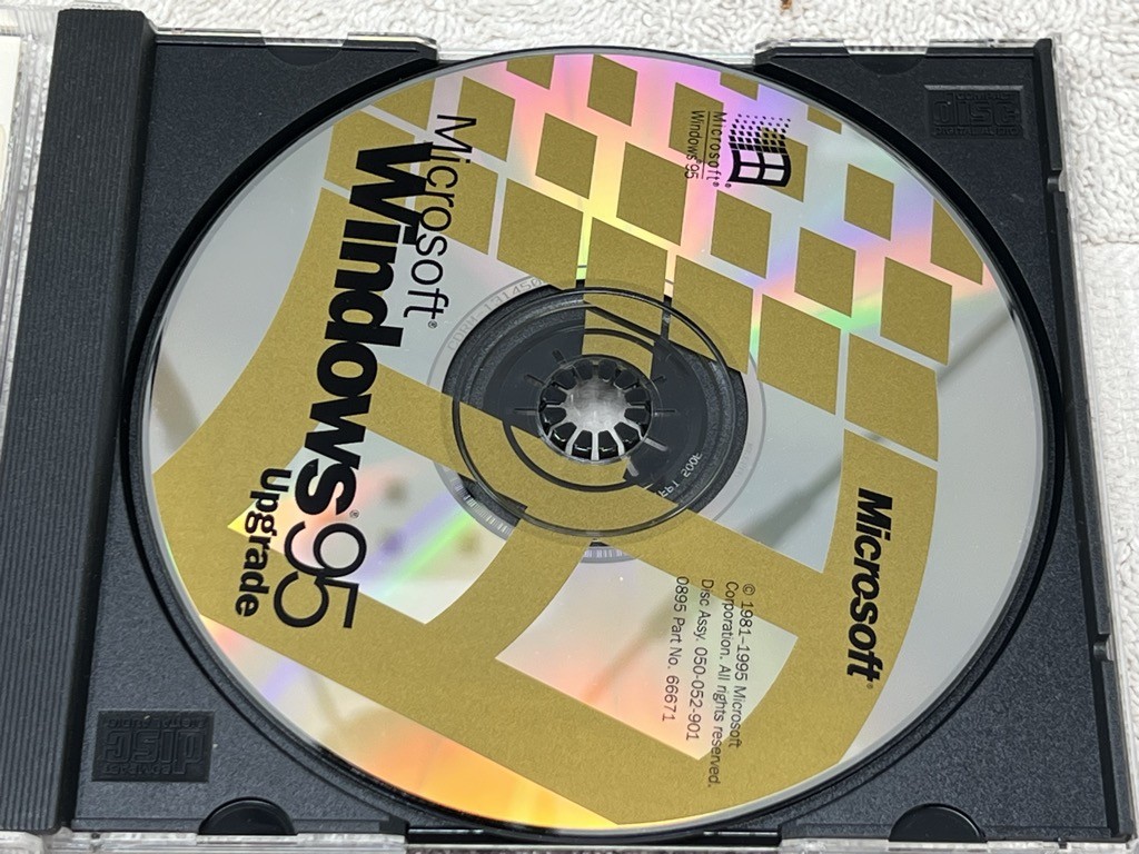 Microsoft Windows 95 CD-ROM in jewel case