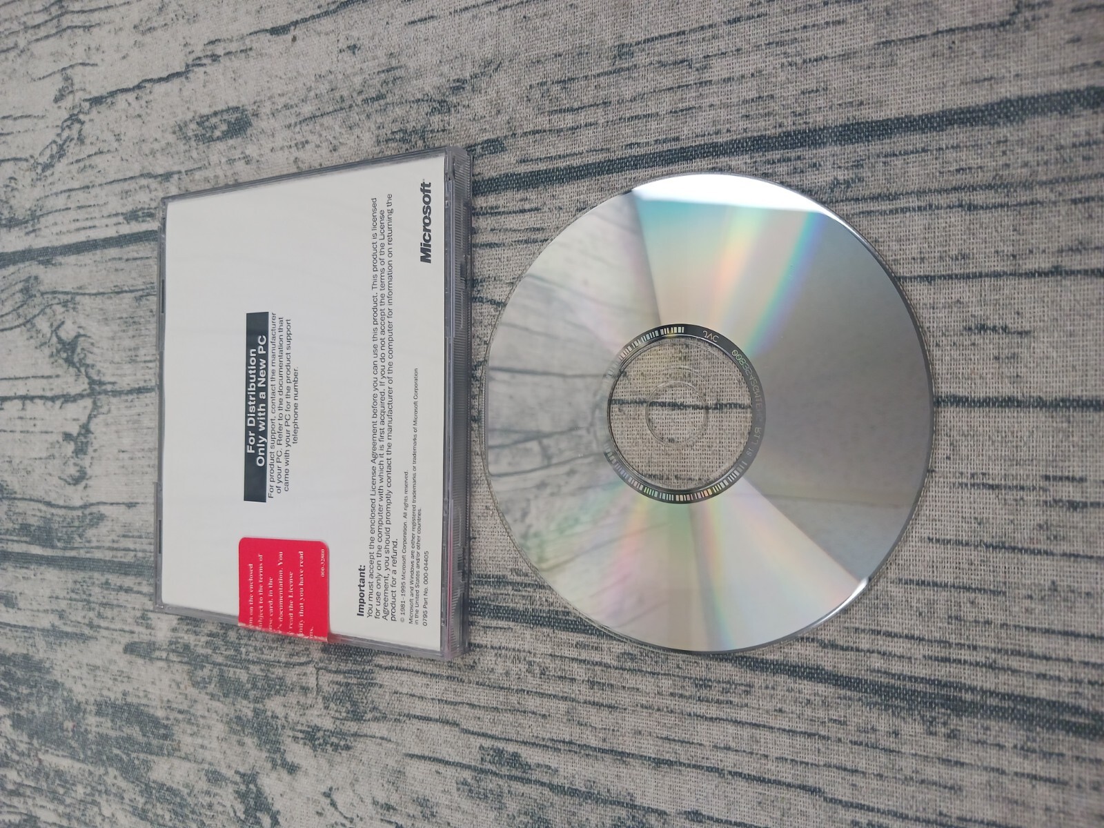 VINTAGE MICROSOFT WINDOWS 95 COMPANION CD ONLY IN ORIGINAL CASE NO KEY