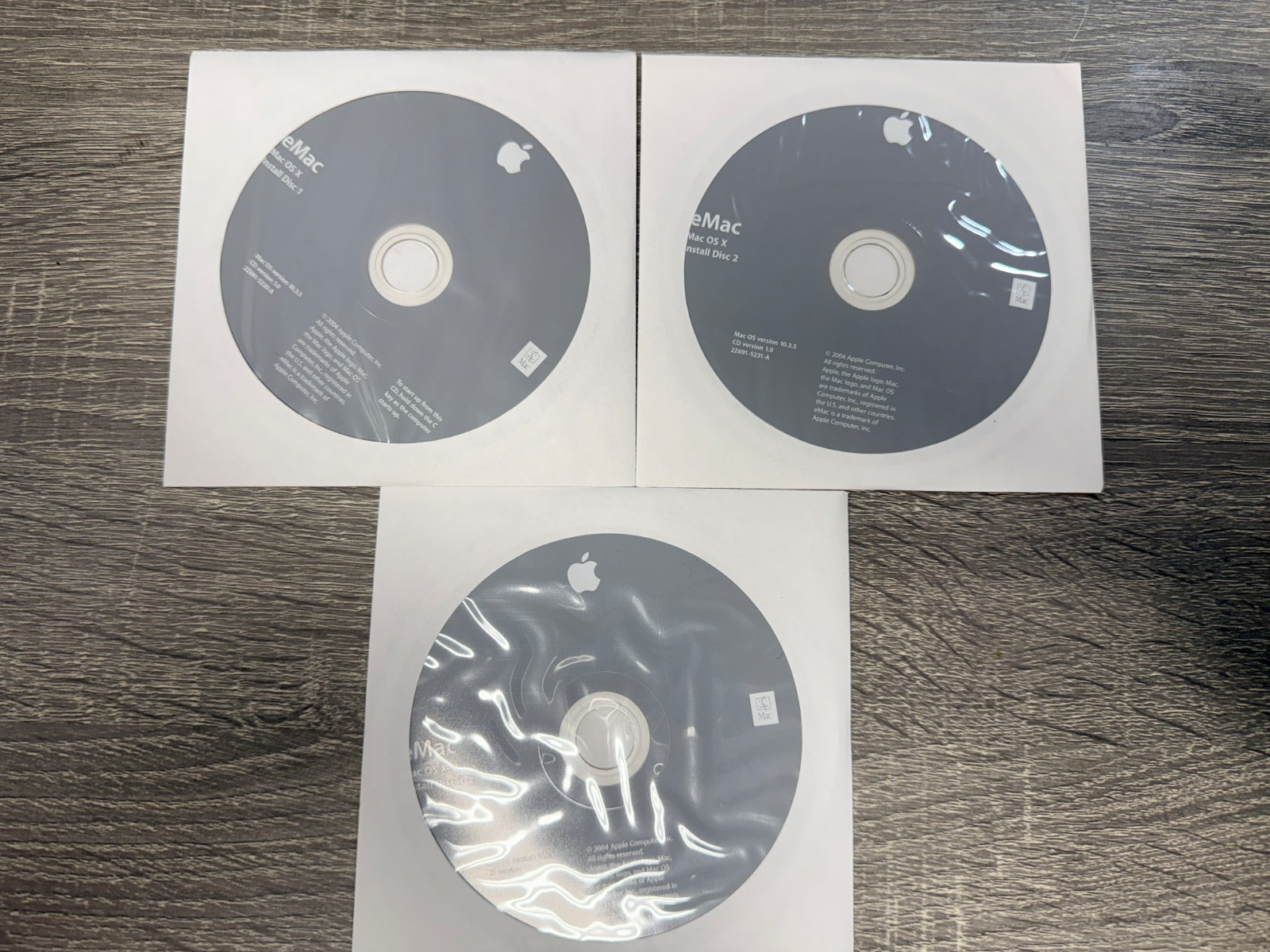 Apple eMac OS X and OS 10.3.5 eMac Install Discs Set