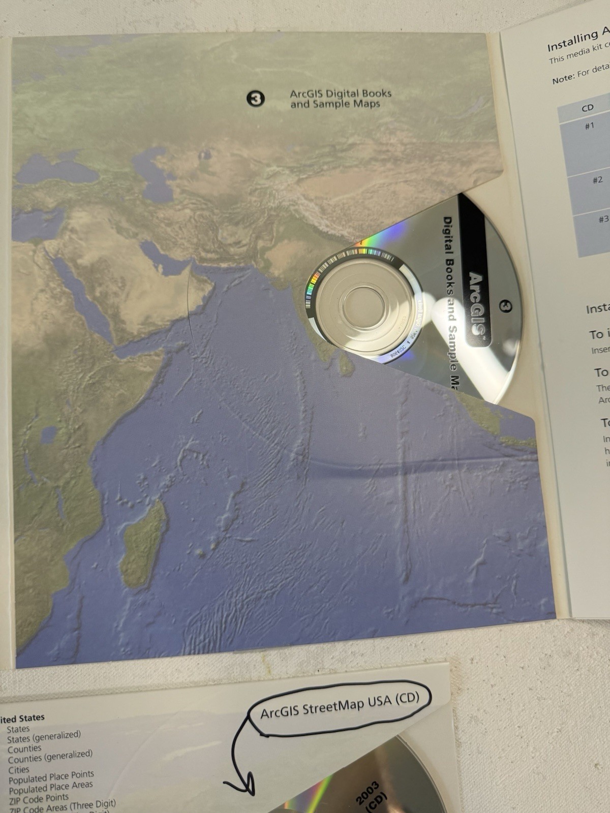ARC GIS by ESRI instruction manuals and media kits 2003. 8.0 8.3
