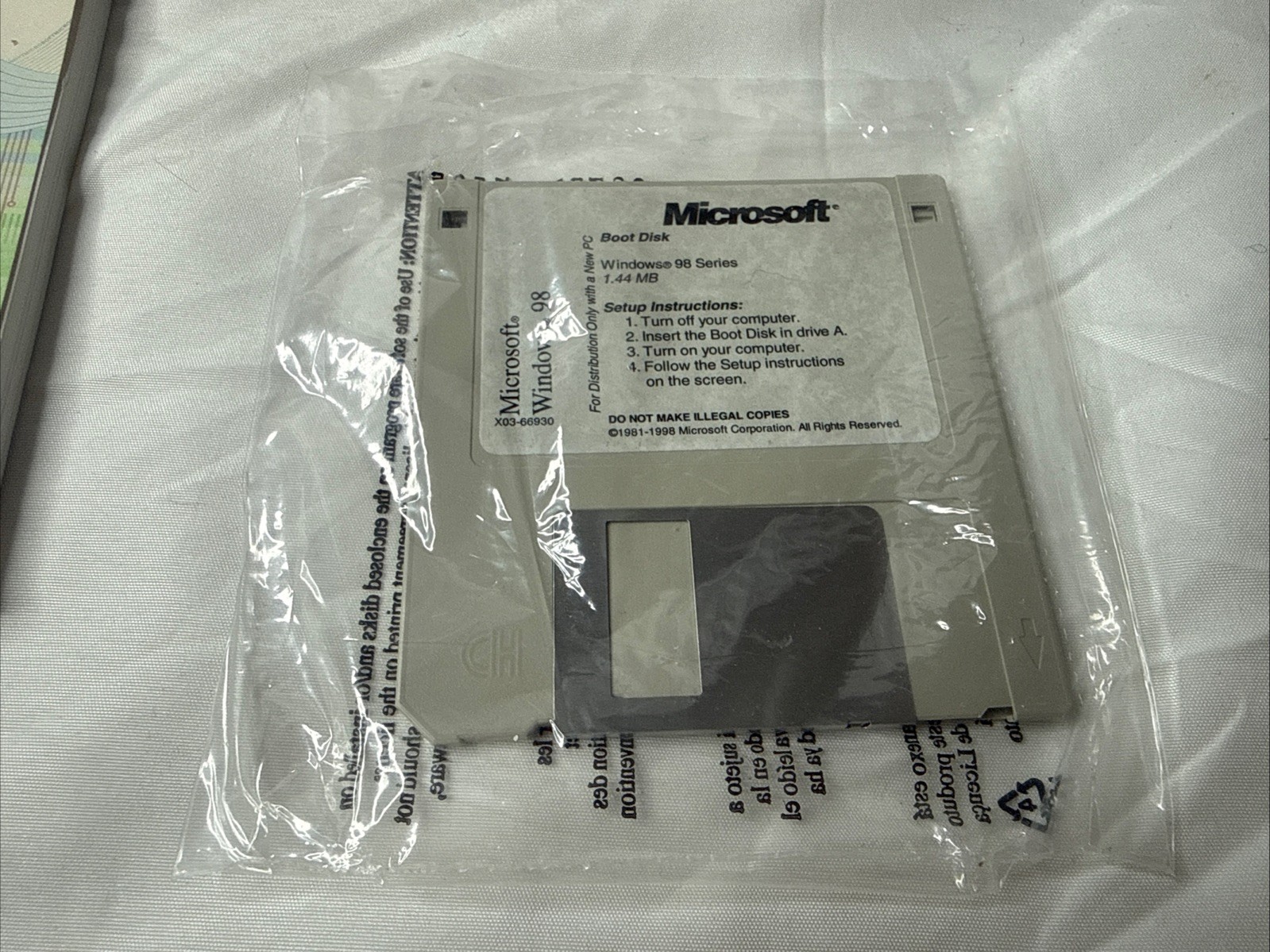 Microsoft Windows 98 Getting Started Booklet W/ Used Key w/ CD & Boot disk