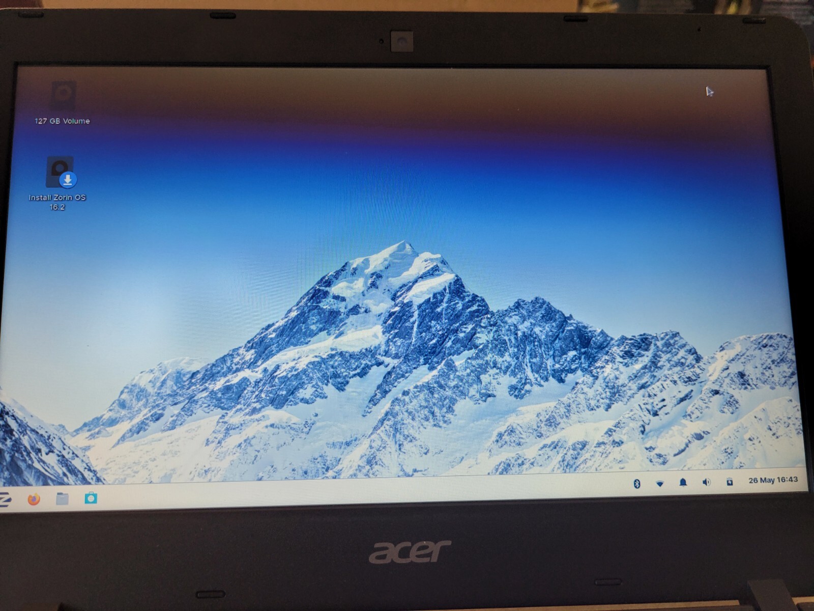 Zorin OS 16.2 Lite 64x Bootable Linux on 4G USB Stick!