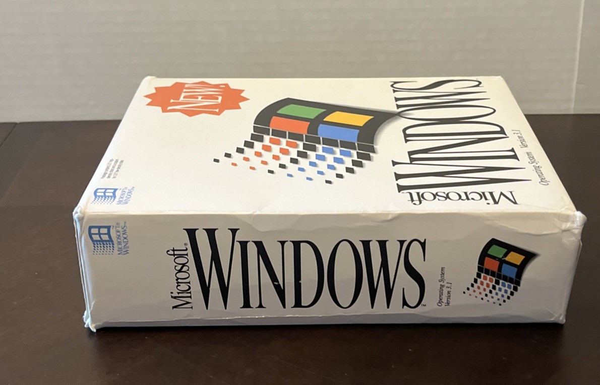 Microsoft Windows 3.1 On 6 3.5″ Floppy Disks With User’s Guide Manual