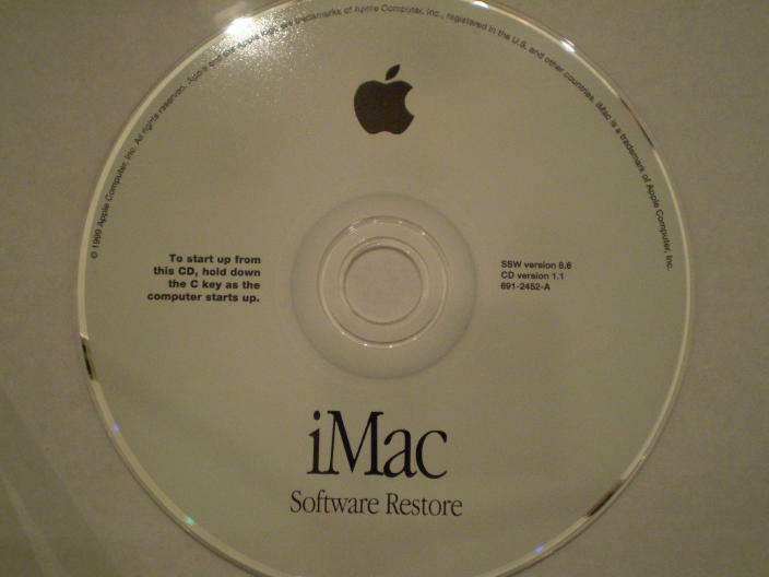 Apple Macintosh iMac (1999) Software Media Pack- 8 CD’s