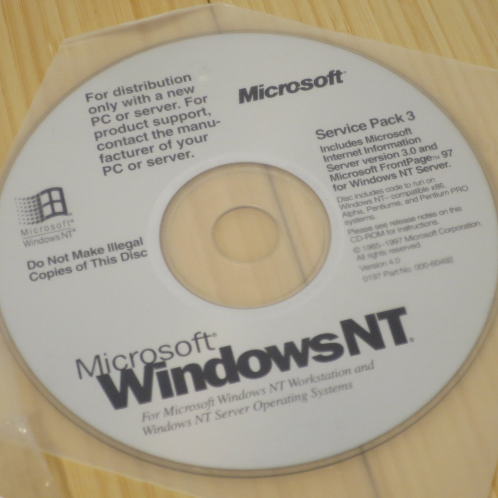 Microsoft Windows NT Workstation 4.0 SP4 CD-ROM, 3.5 Floppies, Manual & COA 03