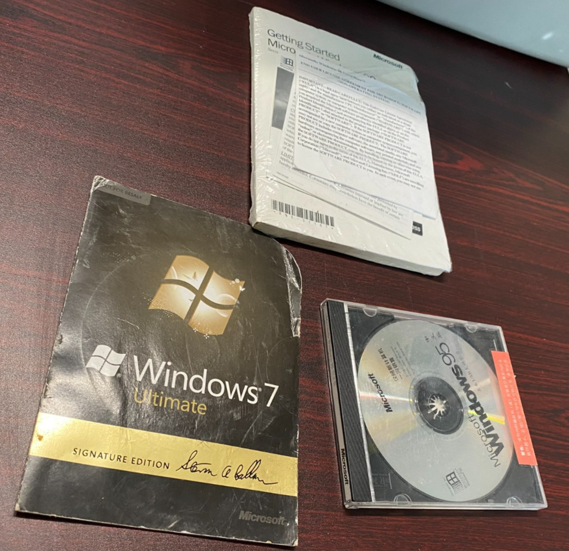 vintage Microsoft Windows 7 Ultimate Signature Edition & 95 sealed & 98 sealed