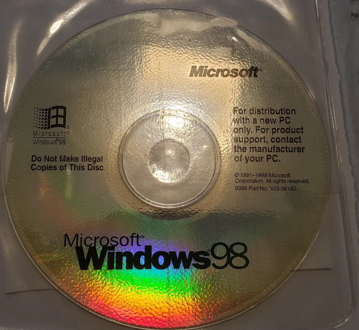 Microsoft/Windows 98/Operating System/Full First Edition w/CD/Floppy 3.5″ & COA 