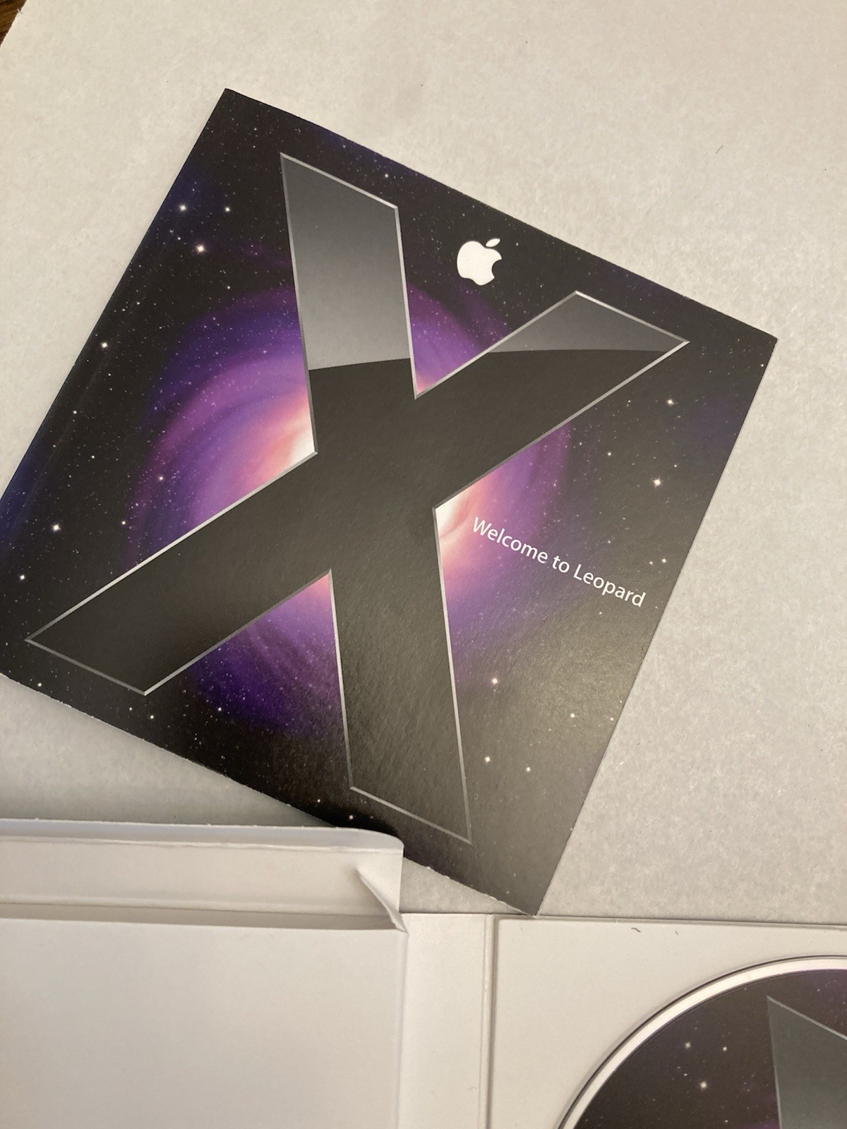 Apple Mac OS X Leopard Retail Install DVD w/Manual MB427Z/A, v10.5.1
