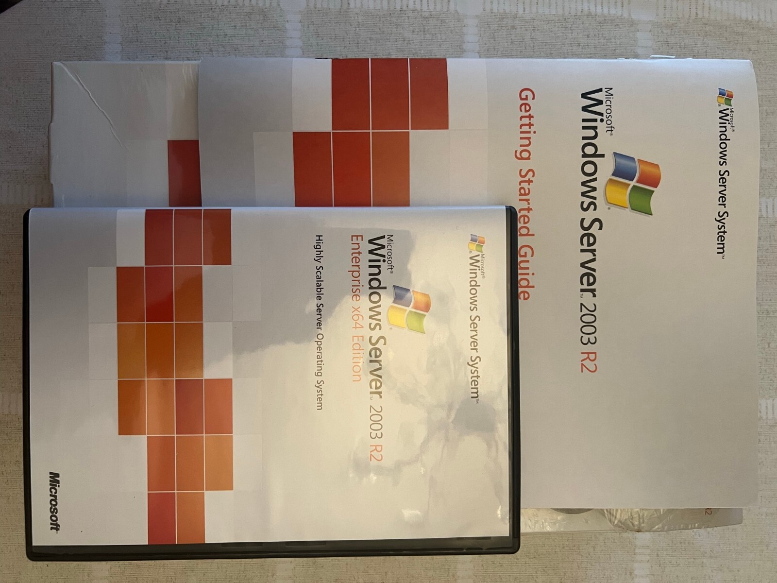 P72-01696 Windows Server 2003 R2 Enterprise x64 Inglés con 25 CAL