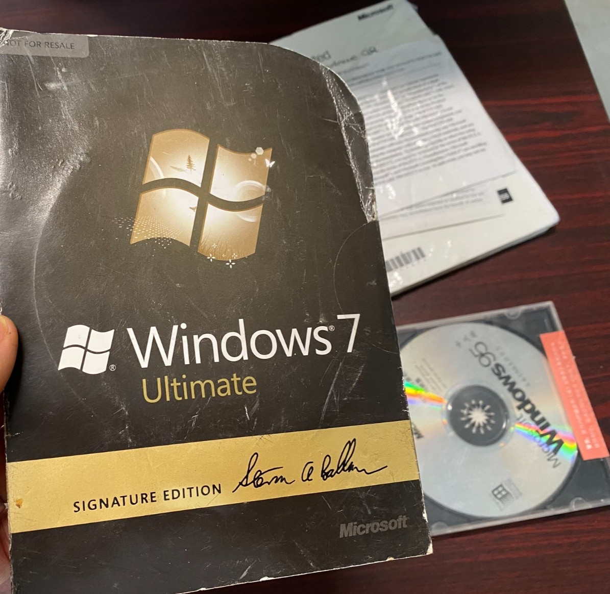 vintage Microsoft Windows 7 Ultimate Signature Edition & 95 sealed & 98 sealed